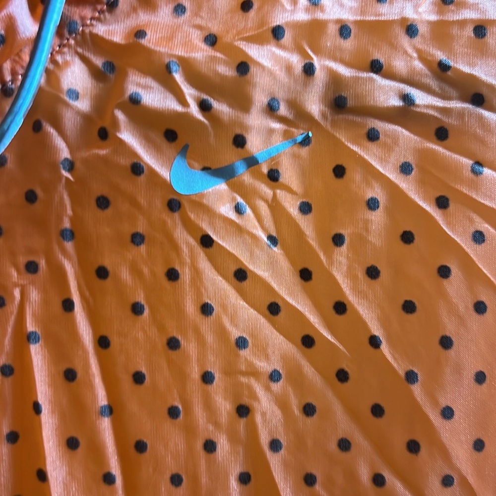 Exercise wear - Picture 3 of 4
